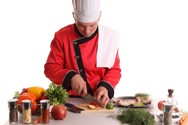 Kucharz przygotowujący posiłek